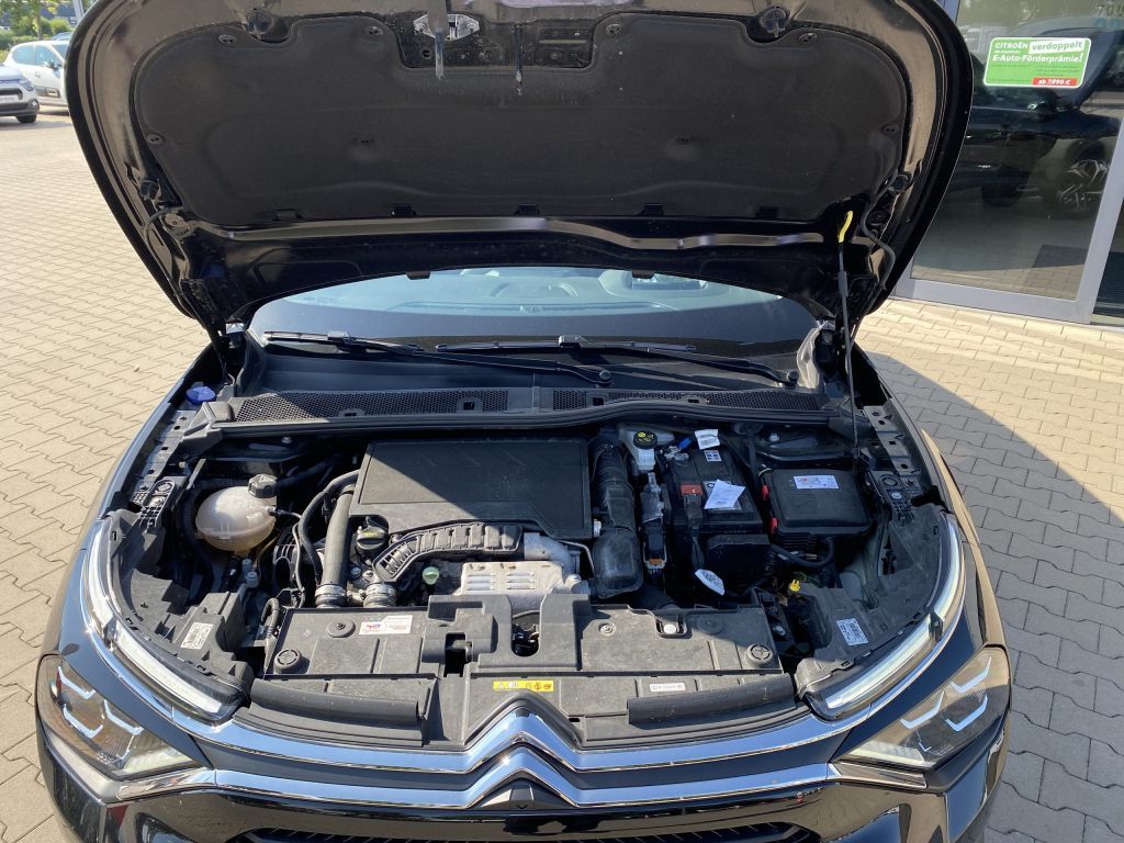 Fahrzeugabbildung Citroën C4 PureTech 130 S&S *Automatik* MAX *beh. Lenkr*