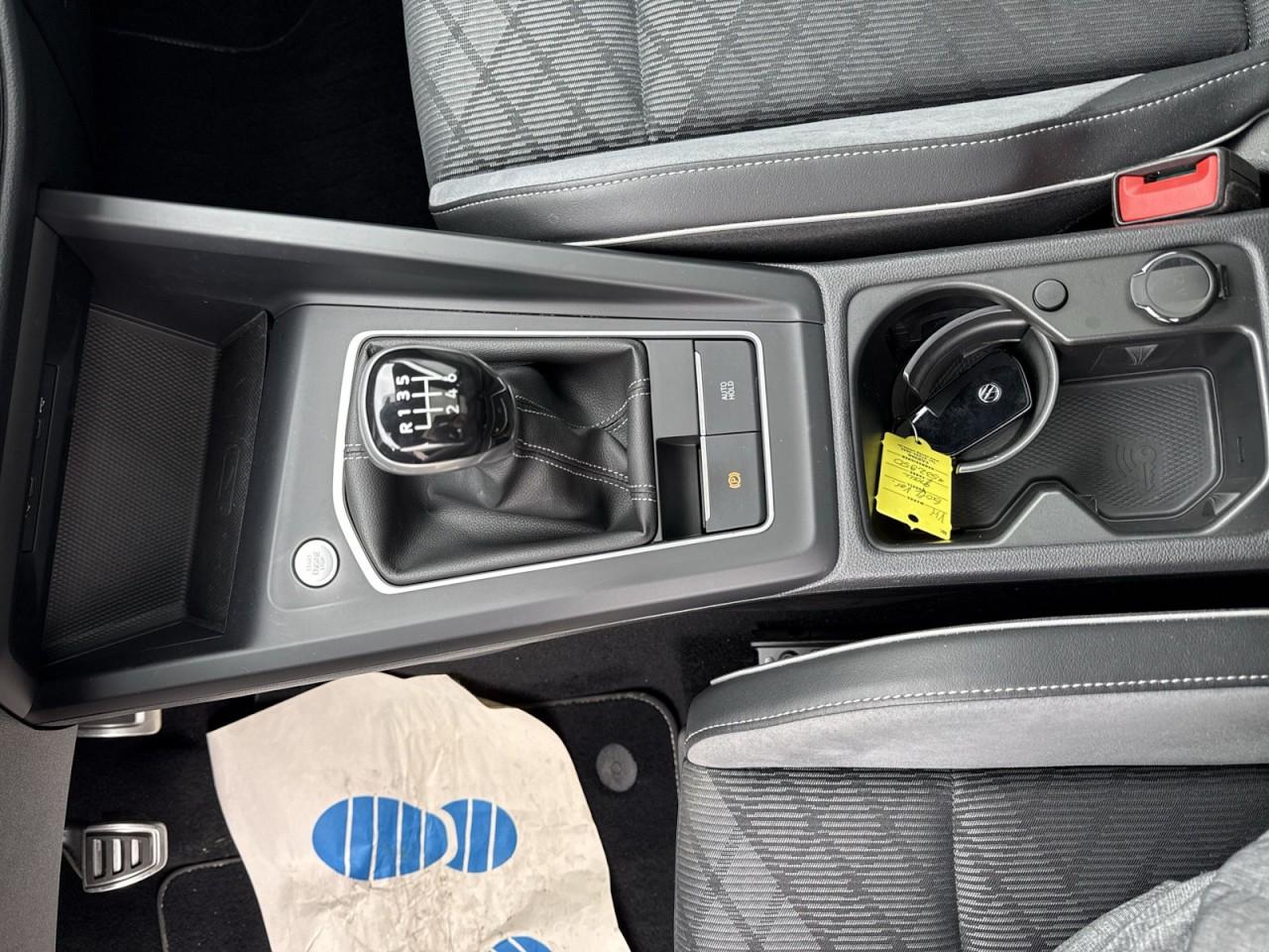 Volkswagen Golf VIII 1.5 TSI R-Line OPF (EURO 6d) Klima, миниатюра 24