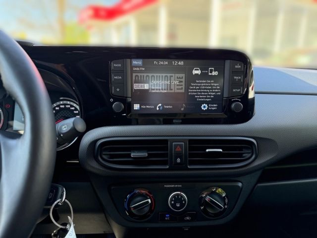 Fahrzeugabbildung Hyundai i10 1.2 Trend +CARPLAY+KLIMA+RADIO+TEMPOMAT+UVM+