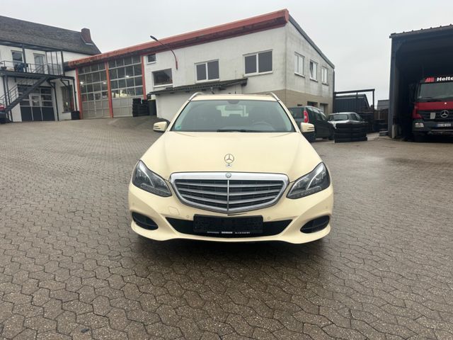 Mercedes-Benz E 200 BlueTEC T ELEGANCE ! Euro6! Automatik