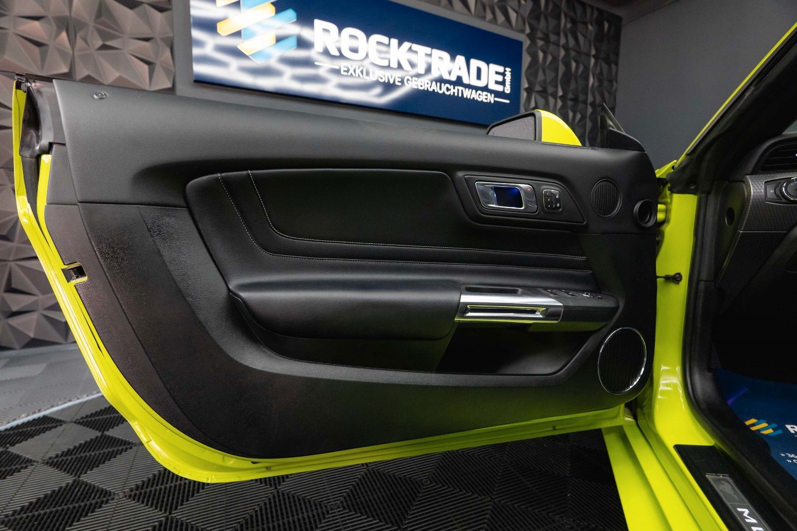 Fahrzeugabbildung Ford Mustang Shelby GT 500 5.0 V8 PREMIUM Performance