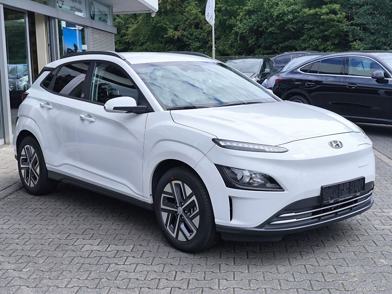 Fahrzeugabbildung Hyundai Kona Elektro Edition 30 LED+NAVI+SHZ+KAMER+KRELL