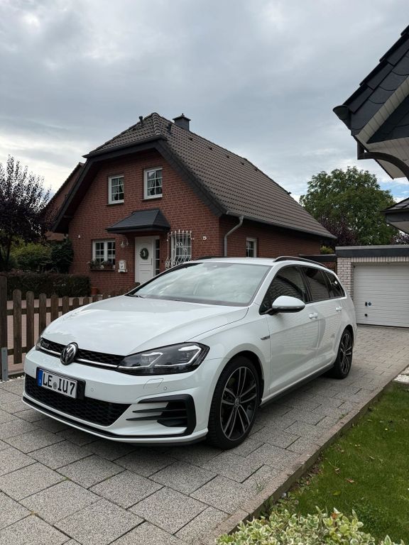 Image of Volkswagen Golf