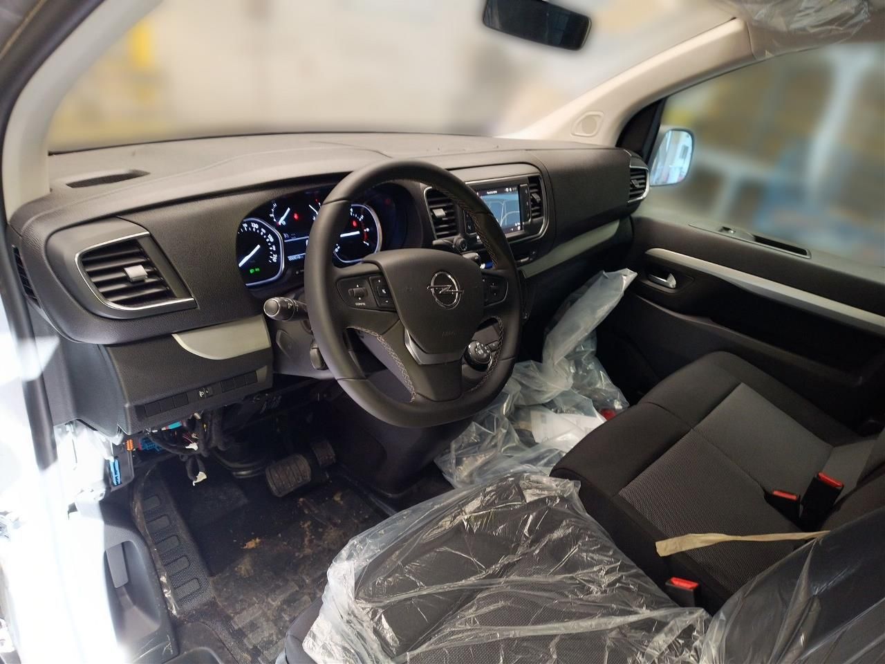 Fahrzeugabbildung Opel Vivaro Cargo L 2.0 Diesel Automatik