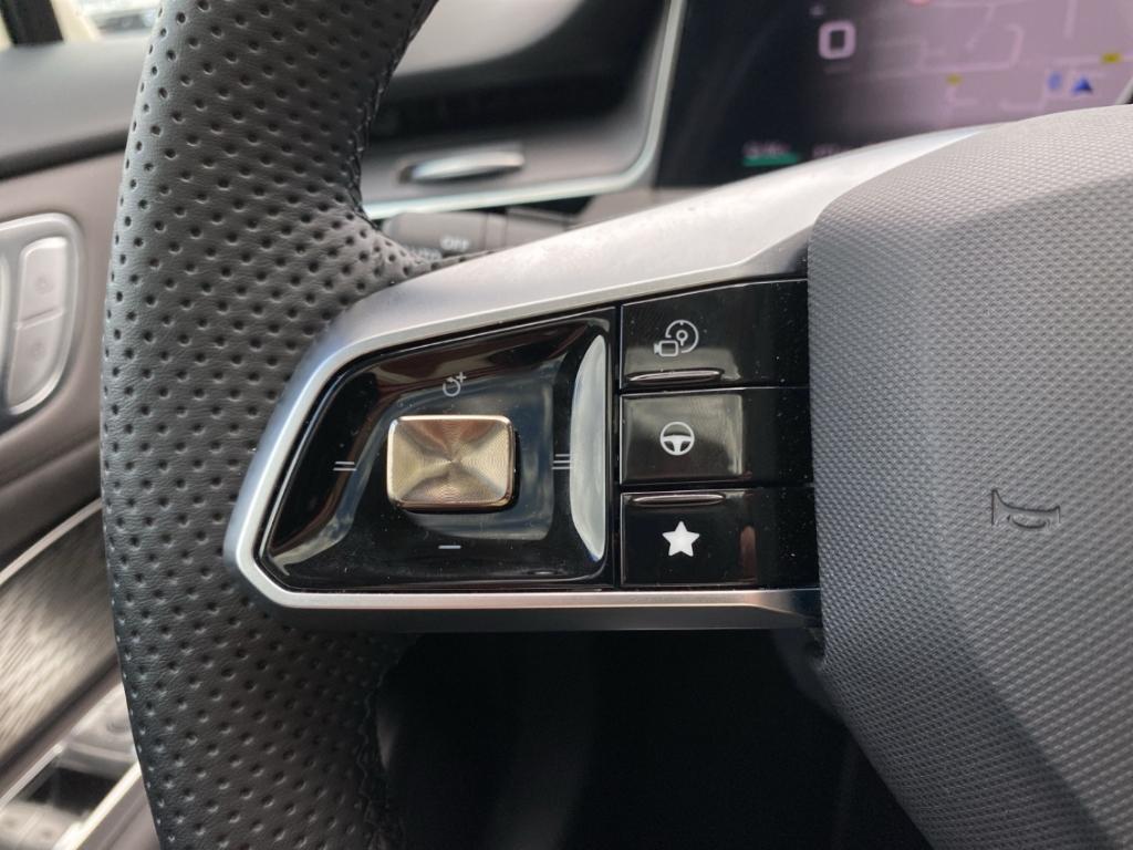 MG S6 EV Luxury AWD ACC/20''LM-Felgen/Lenkrad&Sitzh