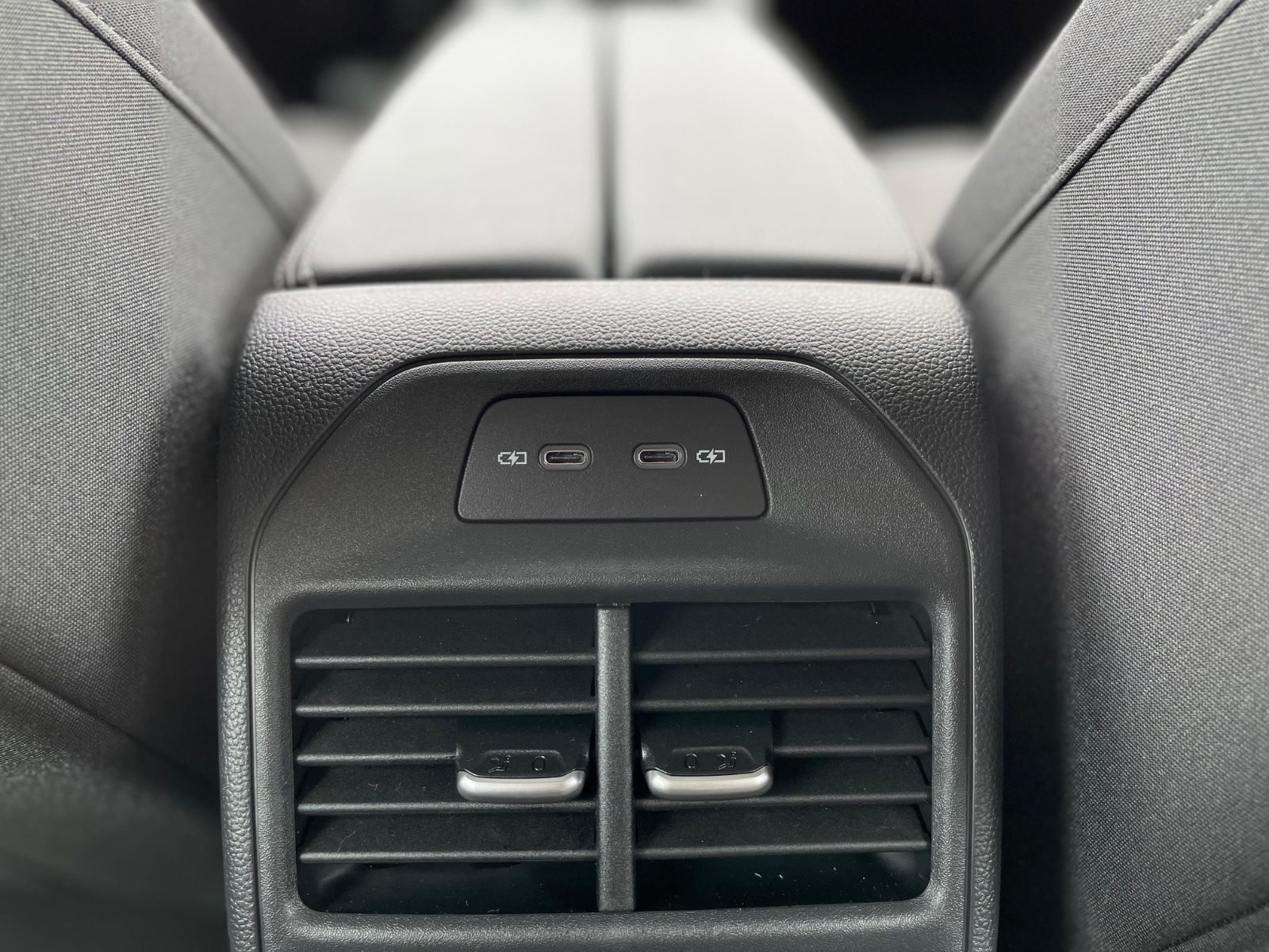Fahrzeugabbildung Volkswagen Passat Variant 2.0 TDI |Sport-Paket|ACC|Kamera|