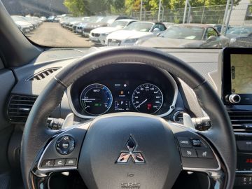 Mitsubishi Eclipse Cross - 11