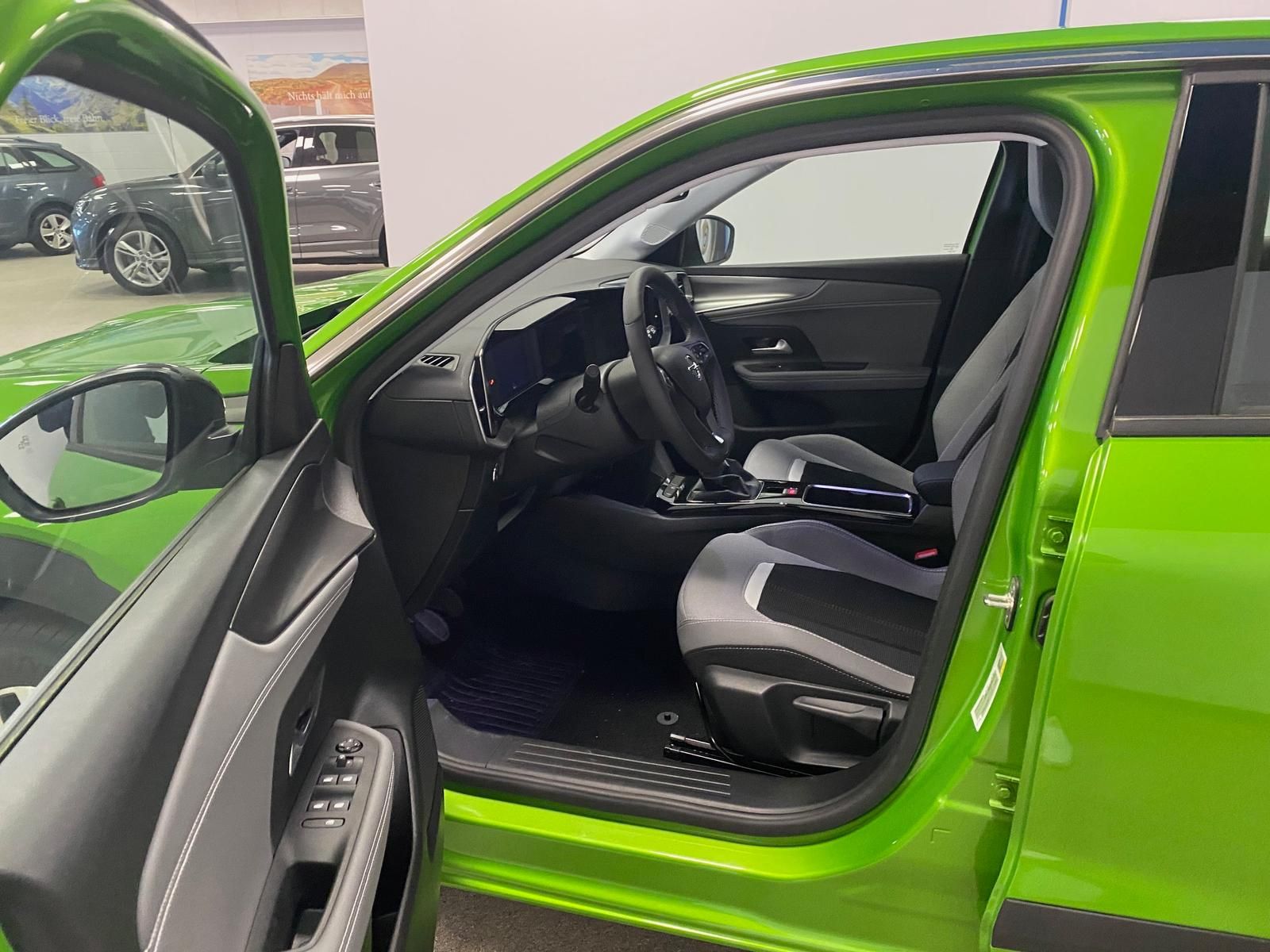 Fahrzeugabbildung Opel Mokka 1.2 Turbo 74kW Edition+ACC+LED+APP CONNECT