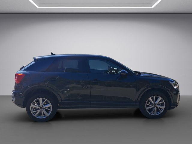 Q2 35 1.5 TFSI advanced S-tronic SHZ AHK LED