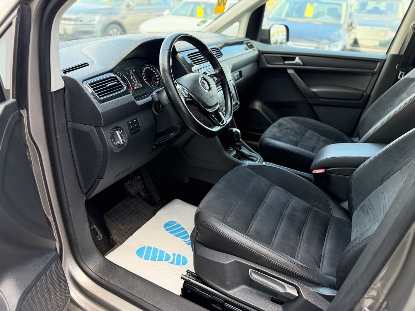 Caddy Maxi Highline 2.0 TDI DSG Navi BI-Xenon