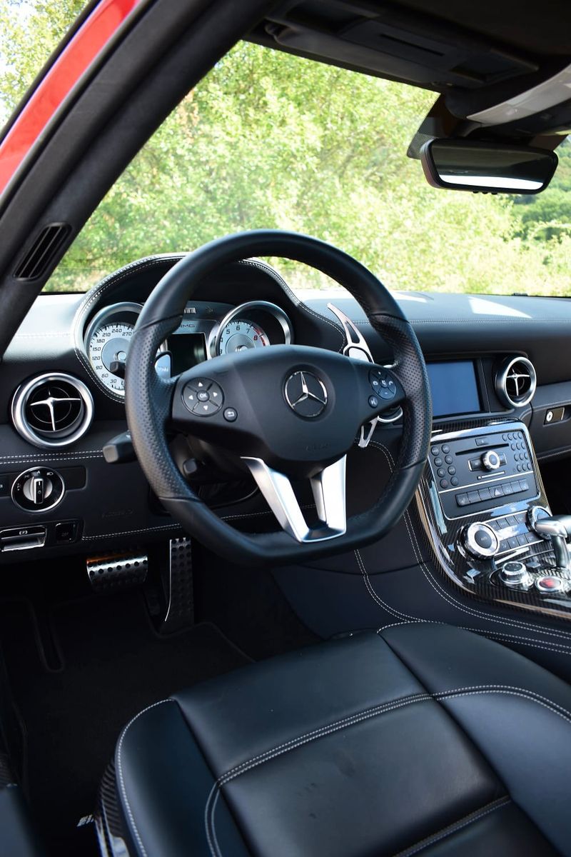 Fahrzeugabbildung Mercedes-Benz SLS AMG/BRD/Fast wie neu/Full Carbon/1A Historie