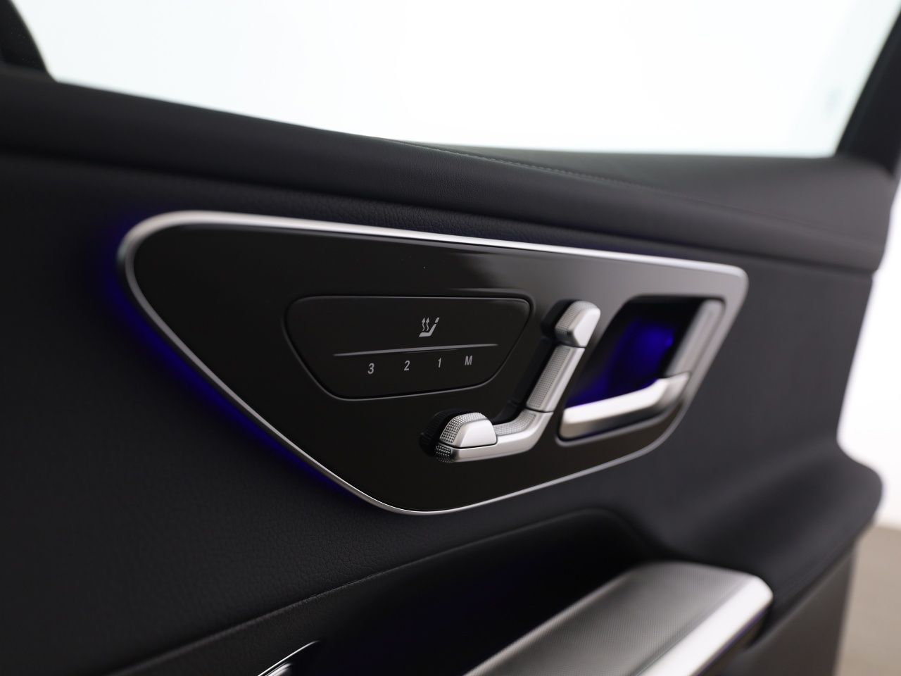 Mercedes-Benz GLC 300 de 4M AMG Digital Light Night Burmester foto 18