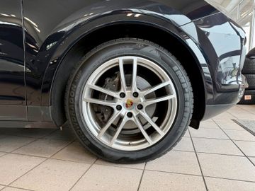 Porsche Cayenne - 5