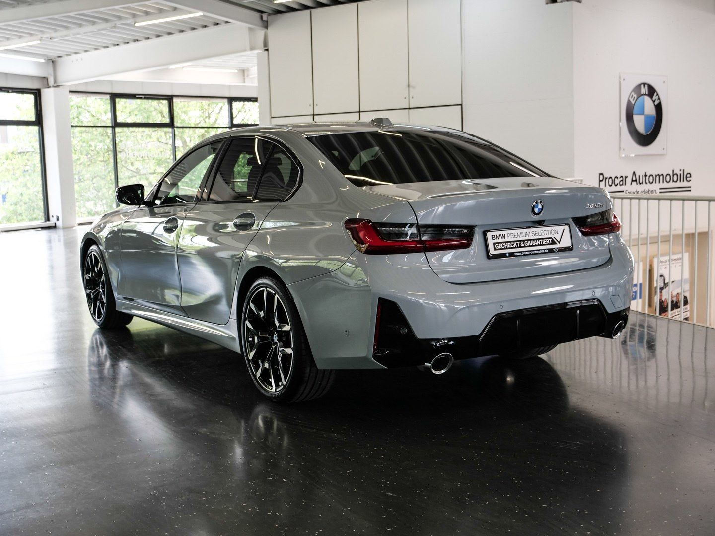 BMW 320 - Bild 2
