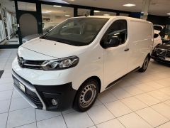 TOYOTA Proace Verso 3 Sitzer L1 LEDER NAVI CAM AHK PDC