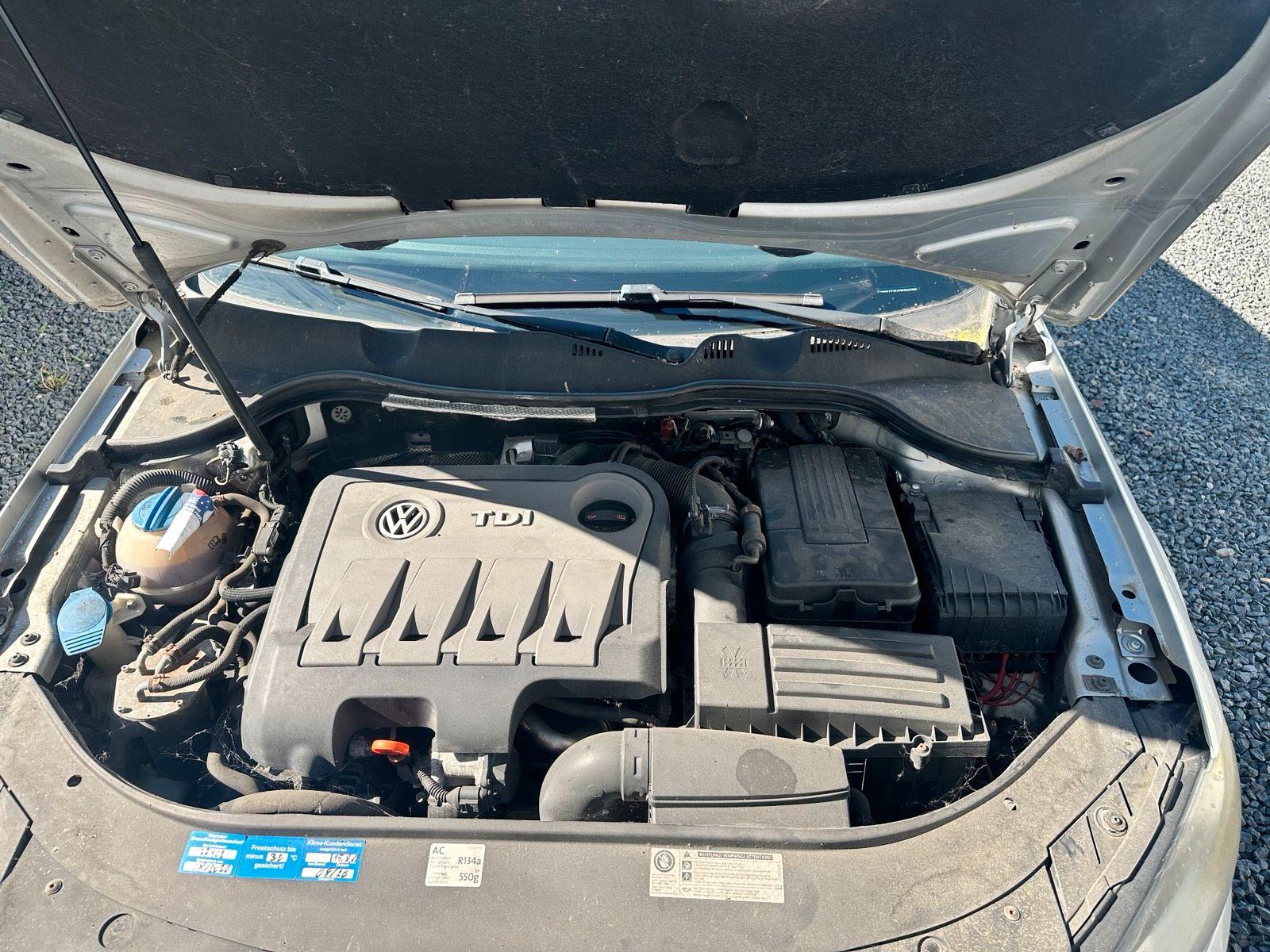 Volkswagen Passat 2012 — photo 12