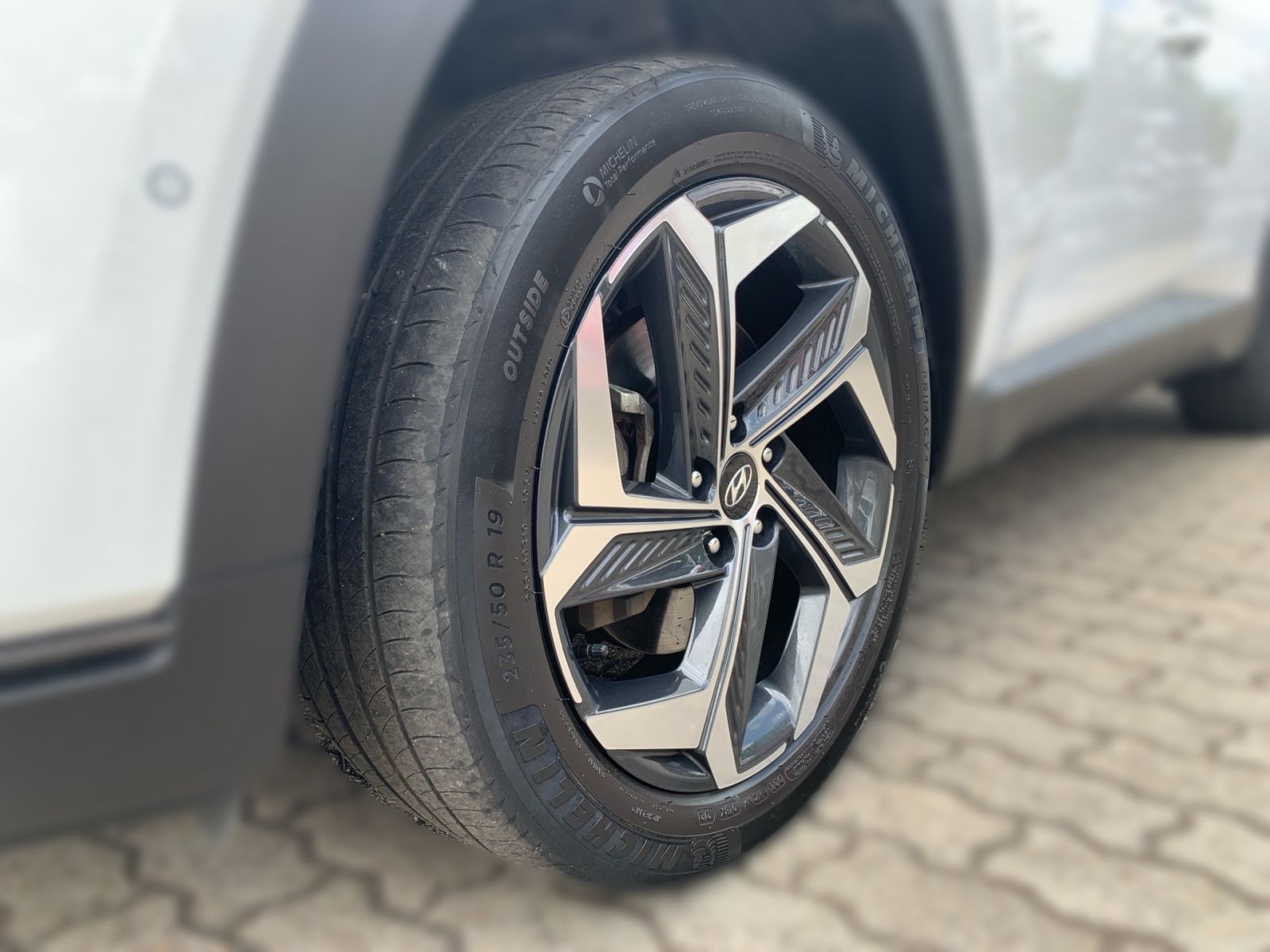 Fahrzeugabbildung Hyundai Tucson 1.6 T-GDI Prime Plug-In Hybrid 4WD AHK