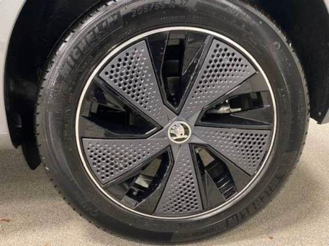 Fahrzeugabbildung SKODA Kamiq 1.5 TSI ACT DSG Monte Carlo+MATRIX+APP++++
