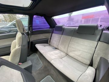 Fahrzeugabbildung Mazda 626 2.0 Oldtimer*H-Kennzeichen*Elektr. Fensterh*