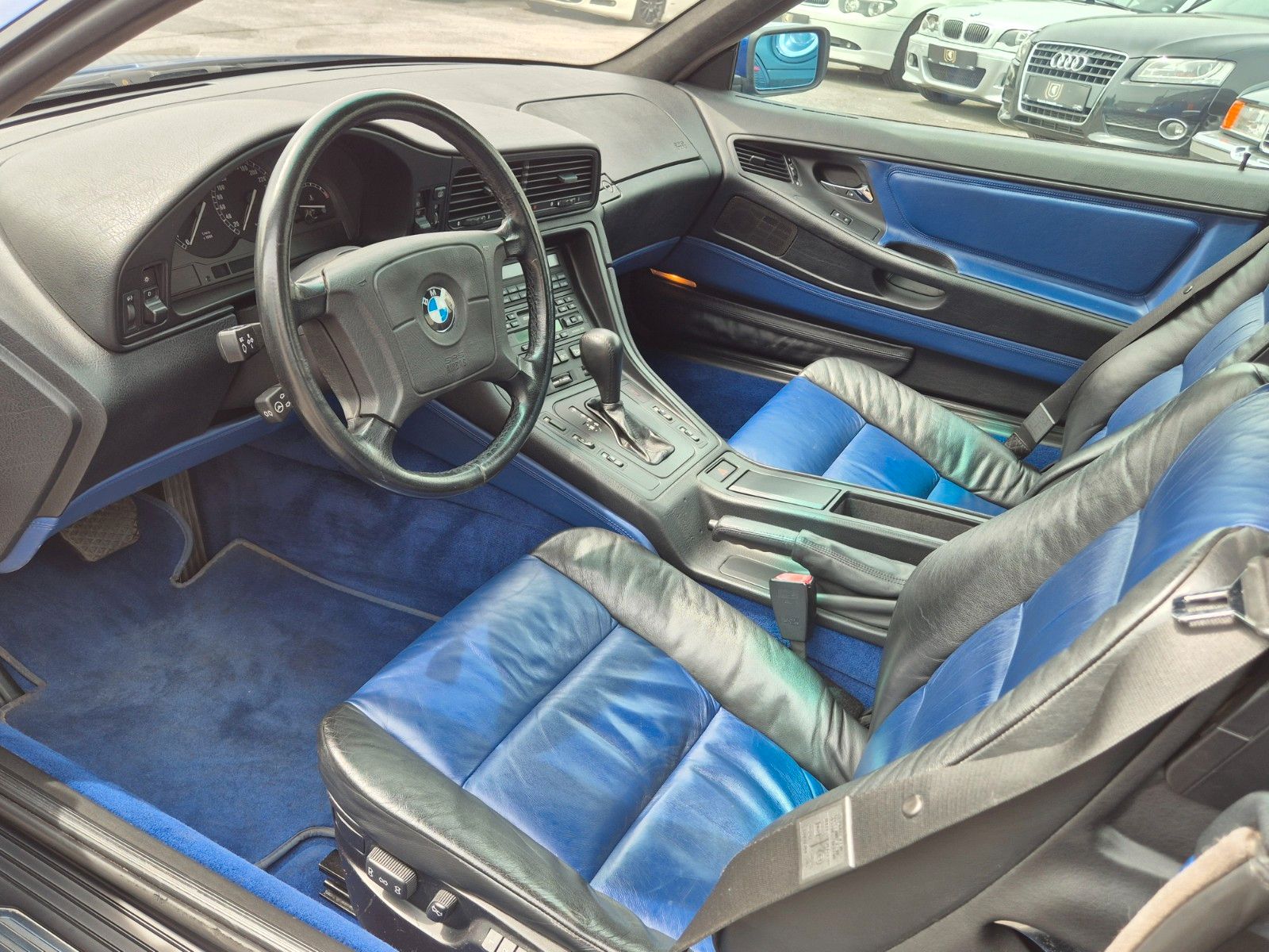 Fahrzeugabbildung BMW 850Ci/Deutsch/Sammler/Individual Interieur