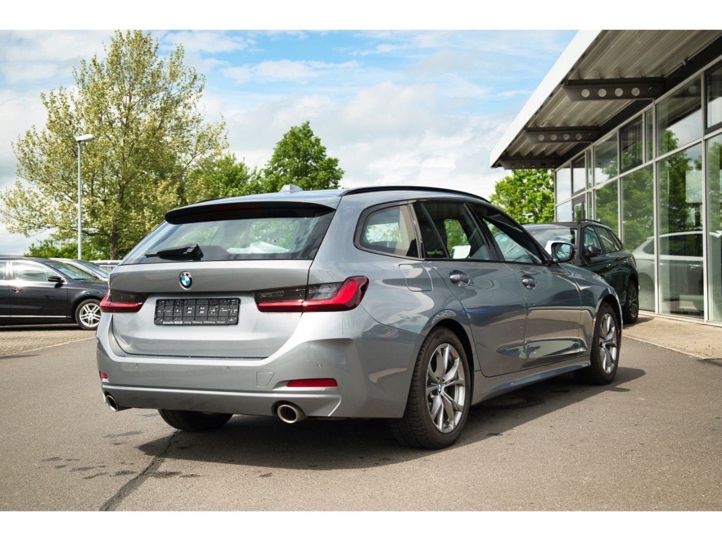 BMW 318 d Touring Navi LED ACC SHz DAB Apple CP foto 10