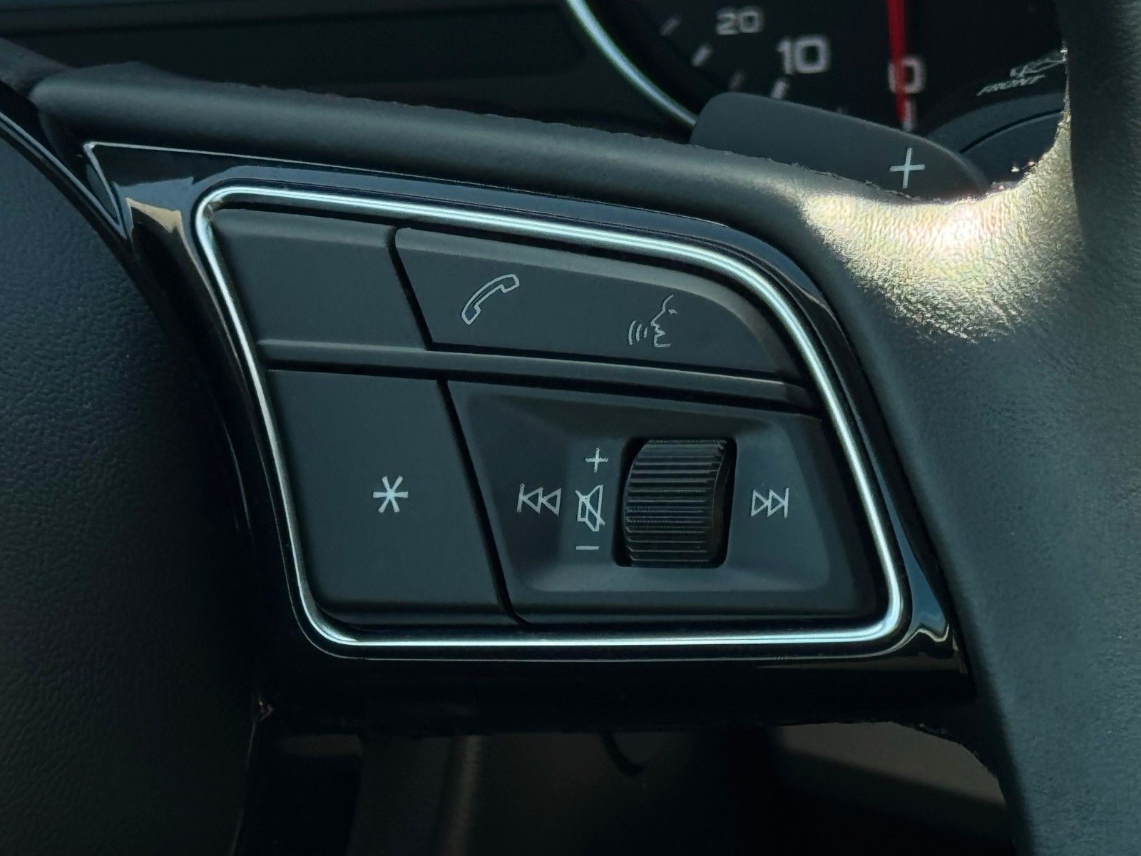 Fahrzeugabbildung Audi A4 Allroad 45 TFSI quattro Pano Temp. Navi SHZ