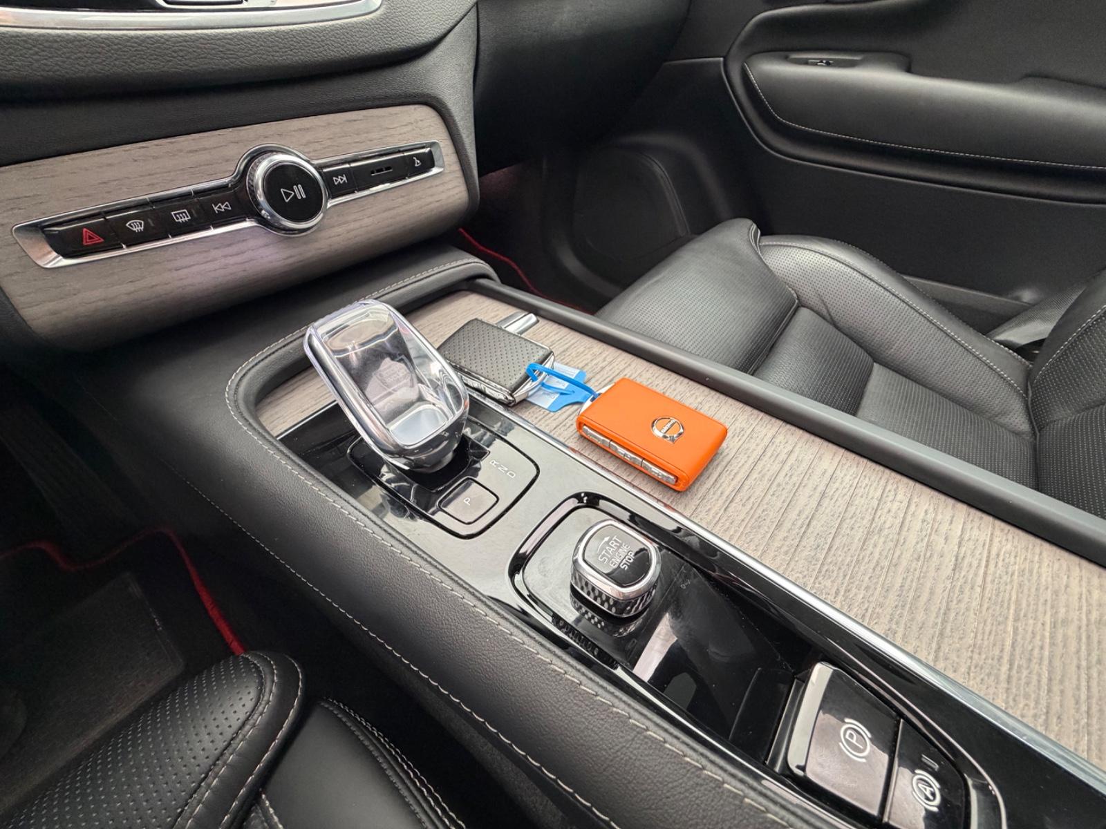 Volvo XC90 Plus Dark AWD 7.Sitze, PANORAMA