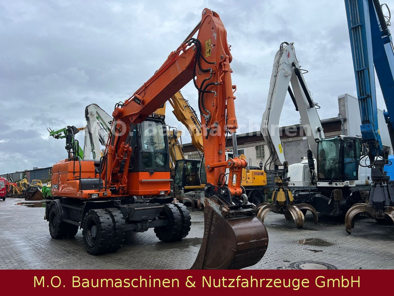 Fahrzeugabbildung Doosan DX 140W-3/Umschlagbagger/Vollgummibagger