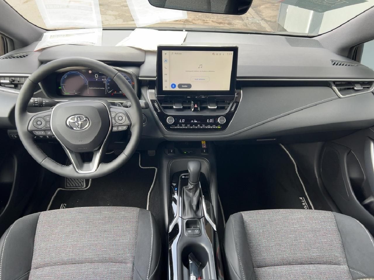 Fahrzeugabbildung Toyota Corolla TS 2,0 Hybrid Teamplayer + Technik-Paket
