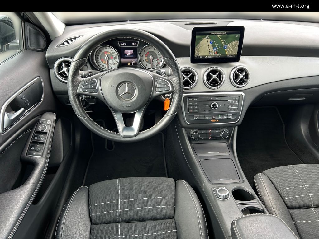 MERCEDES-BENZ GLA 200 Urban*AHK*Bi-Xenon*PTS*Navi*Sitzh.*18&quot