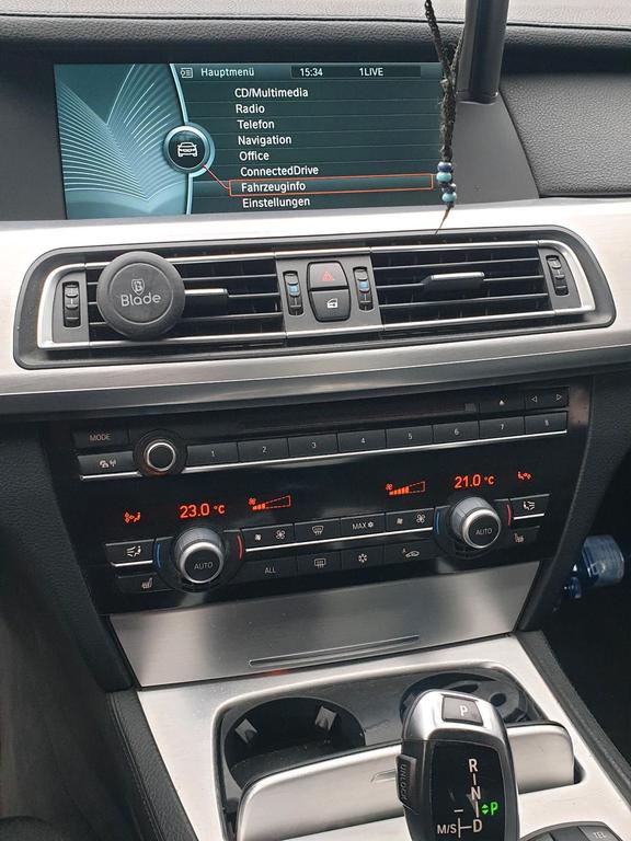 BMW 730