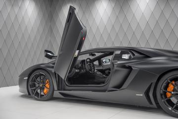 صورة مصغرة 11 لـ 2011 Lamborghini AVENTADOR