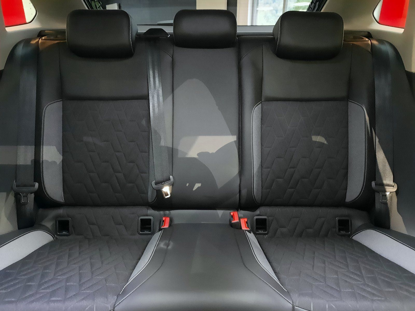 Fahrzeugabbildung Volkswagen Taigo Goal TSI DSG *AHK*Navi*Cam*