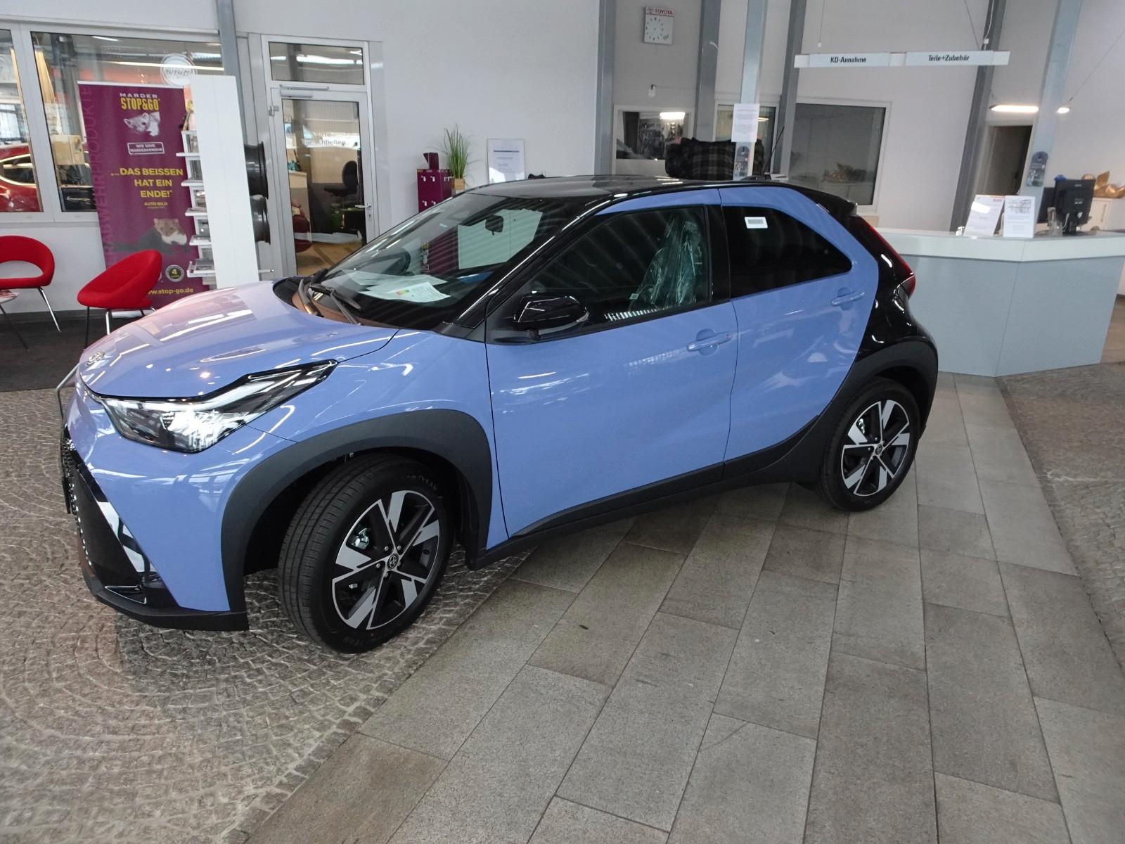 Toyota Aygo X Hybrid Teamplayer Sitzheizung