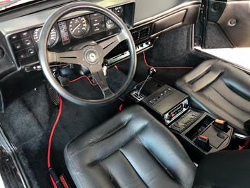 1981 Ferrari MONDIAL 照片 9
