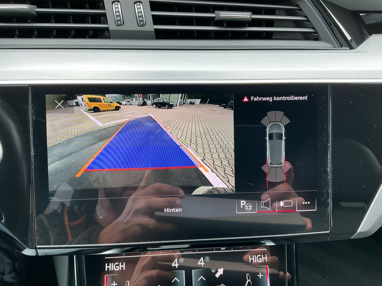 Audi e-tron - Bild 17