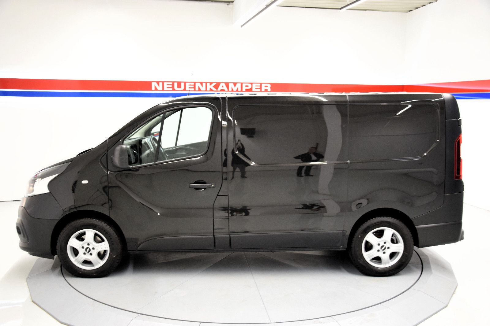 Fahrzeugabbildung Renault Trafic Kasten L1H1 3,0t Komfort Navi Klima Bluet