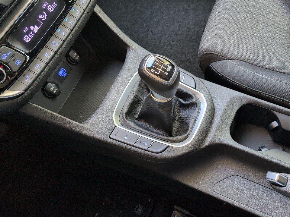 Fahrzeugabbildung Hyundai i30 KOMBI 1.0T EDITION30 GARANTIE SHZ+KAM+KLIMA+