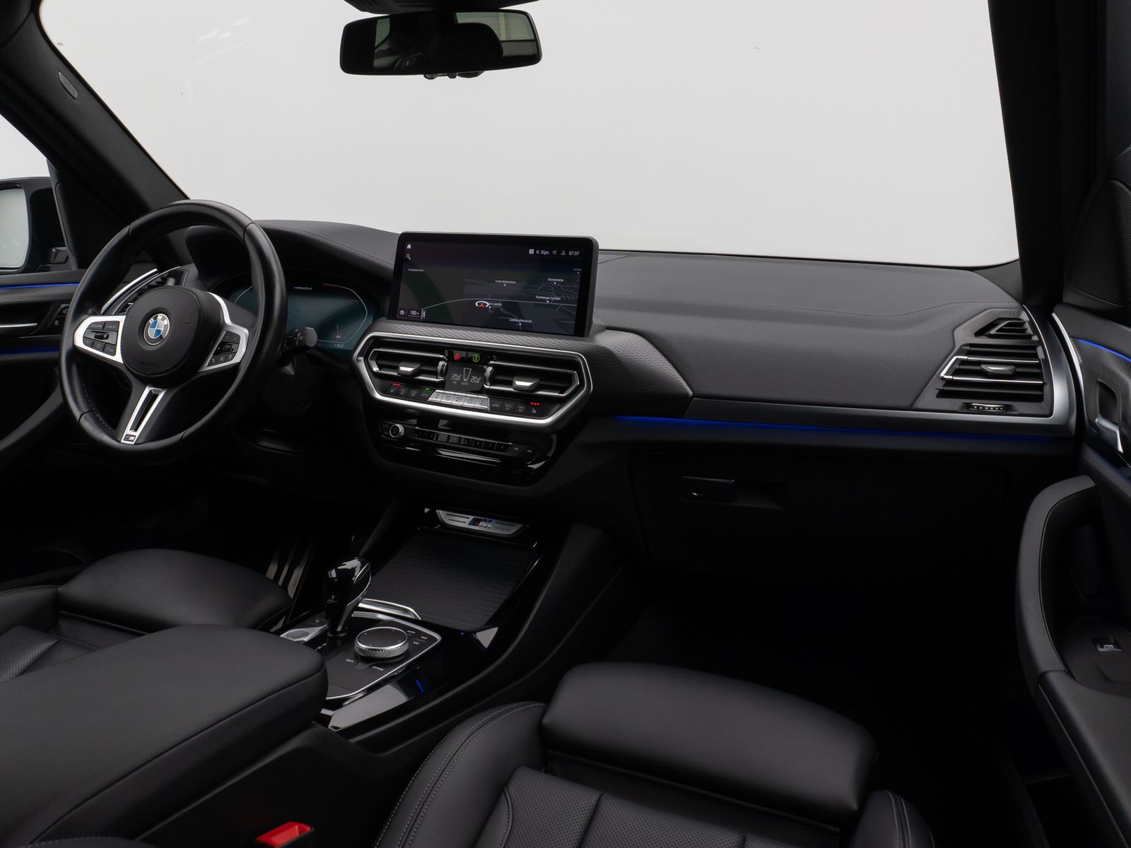 Fahrzeugabbildung BMW X3 M40d Kamera Laser HUD DAB H/K AHK Komfort 20"