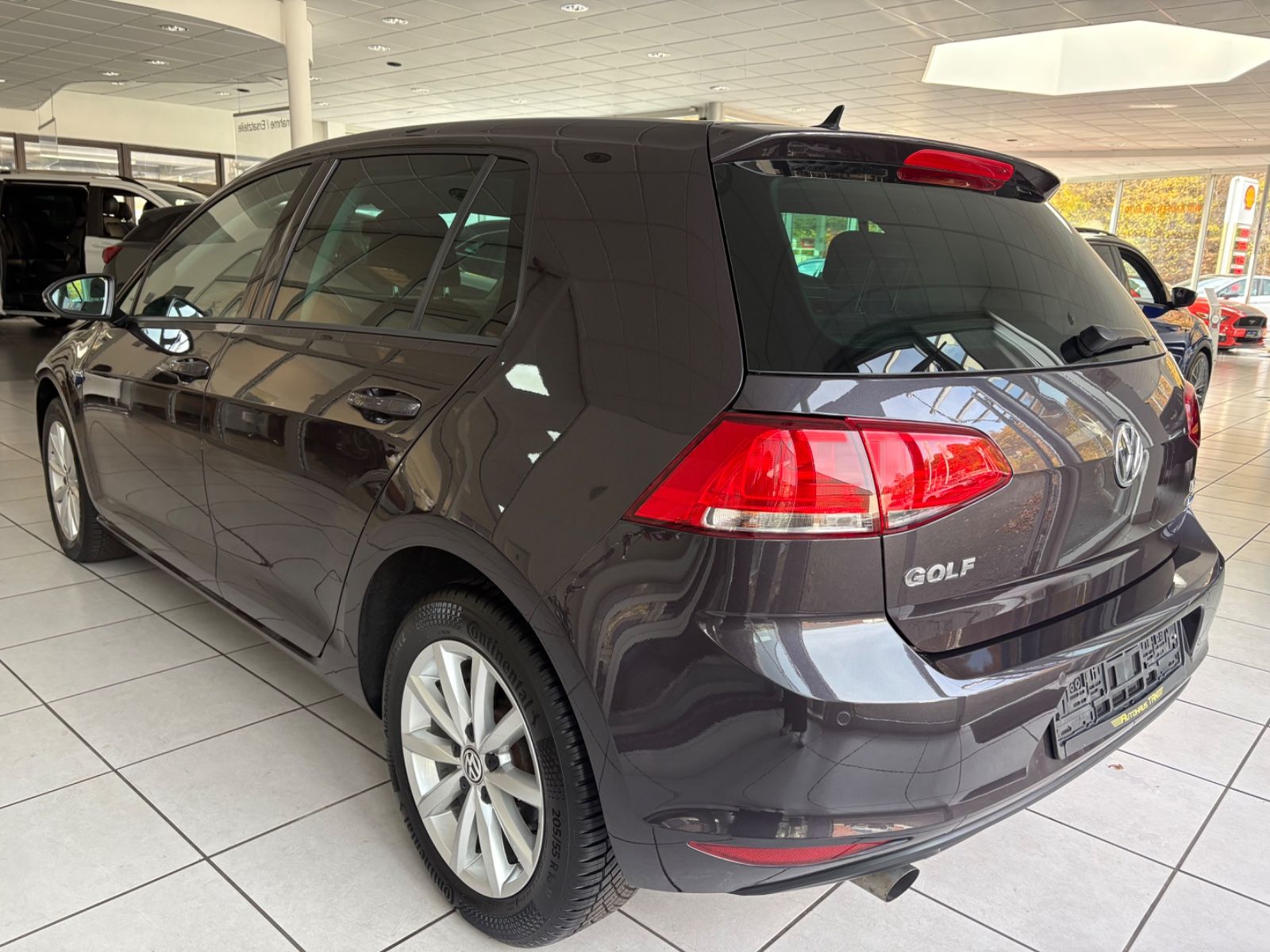 Fahrzeugabbildung Volkswagen Golf VII Lim. Lounge BMT