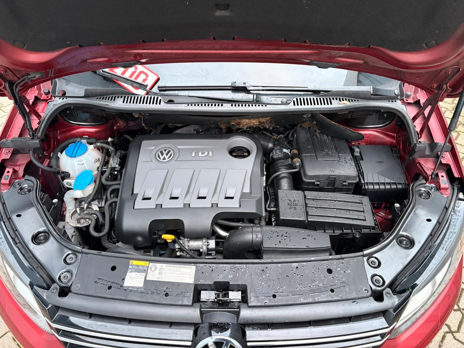 Volkswagen Touran 2014 — photo 14