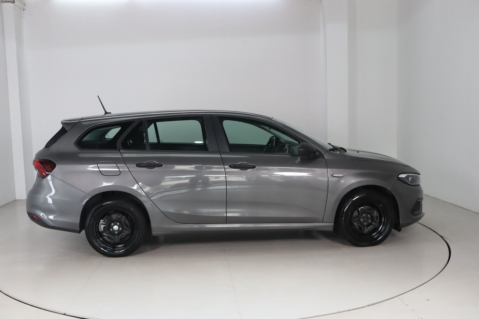 Fahrzeugabbildung Fiat Tipo * Navi * HU/AU neu * Tempomat