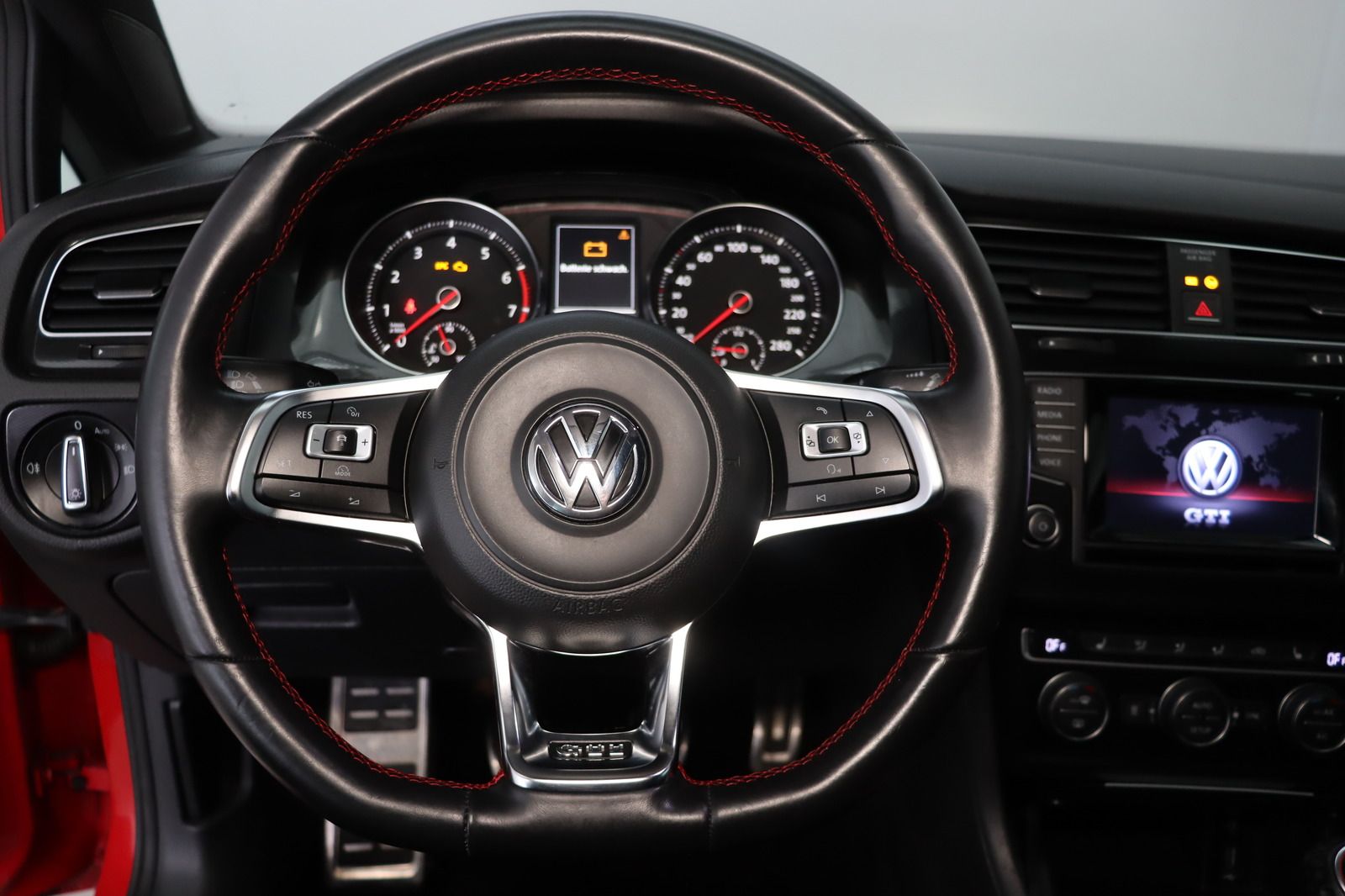 Fahrzeugabbildung Volkswagen Golf 2.0 TSI GTI * Standheizung * PDC