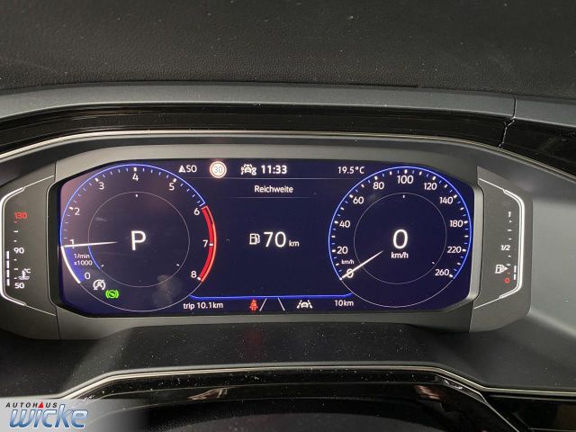 Polo 1.0 TSI DSG R-Line NAVI KLIMA REAR VIEW PAN