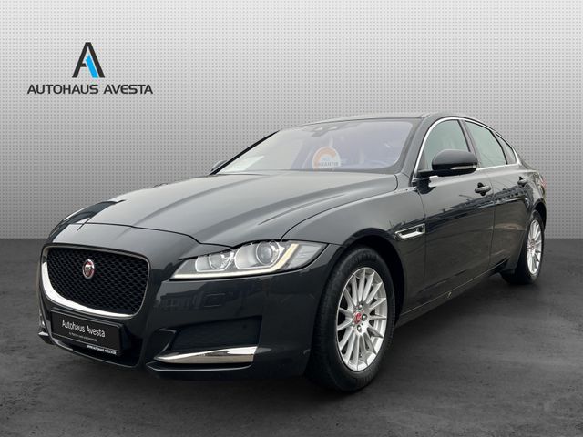 Jaguar XF 2.0d PORTFOLIO/ PANO / GARANTIE/ MwSt./ 1.HA