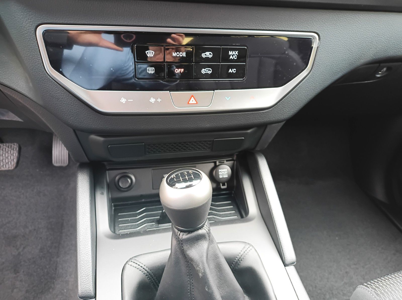 Fahrzeugabbildung KGM MUSSO GRAND CORE+ALLRAD+17ZOLL+R.KAMERA