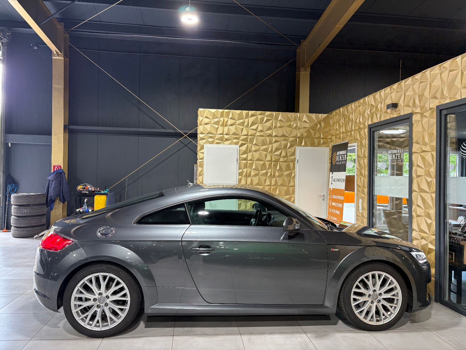 Fahrzeugabbildung Audi TT Coupe 2.0 TFSI/NAVI/PDC/SHZ/TEMPOMAT/8-FACH
