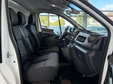 Renault Trafic - 9