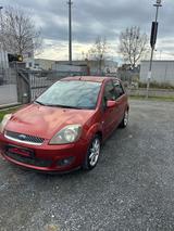 Ford Fiesta 1.4 TDCi 3p. Ghia - Ford Fiesta mit Diesel-Antrieb: Automatik