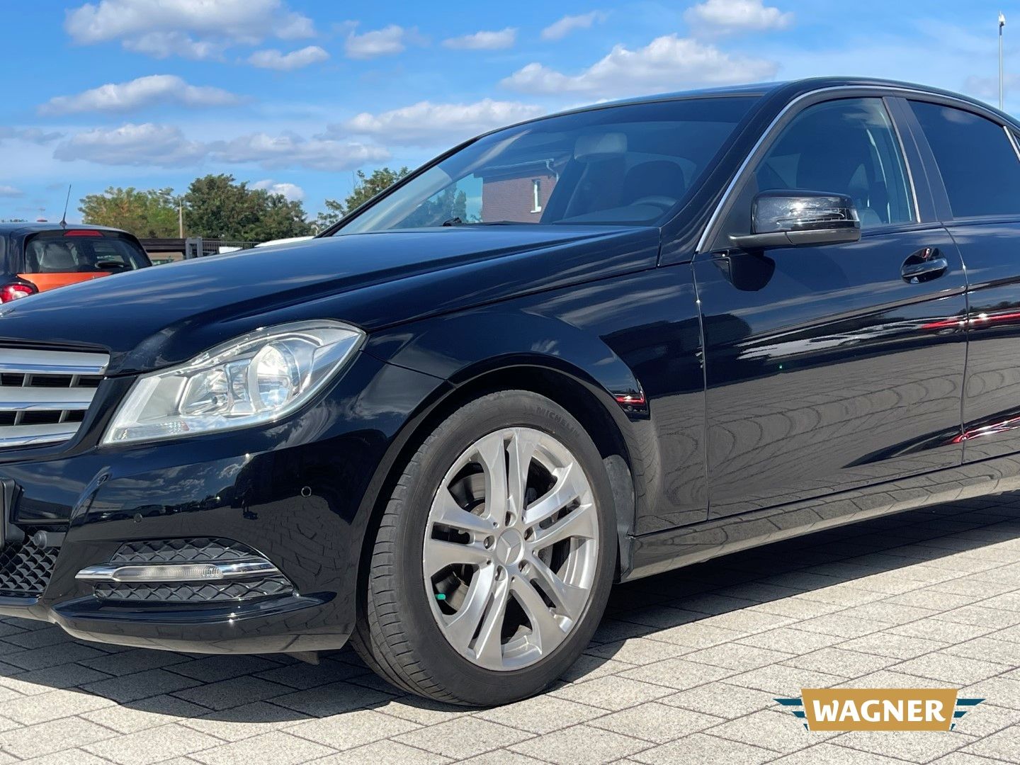 Fahrzeugabbildung Mercedes-Benz C 180 CGI  Automatik  Klimaautomatik